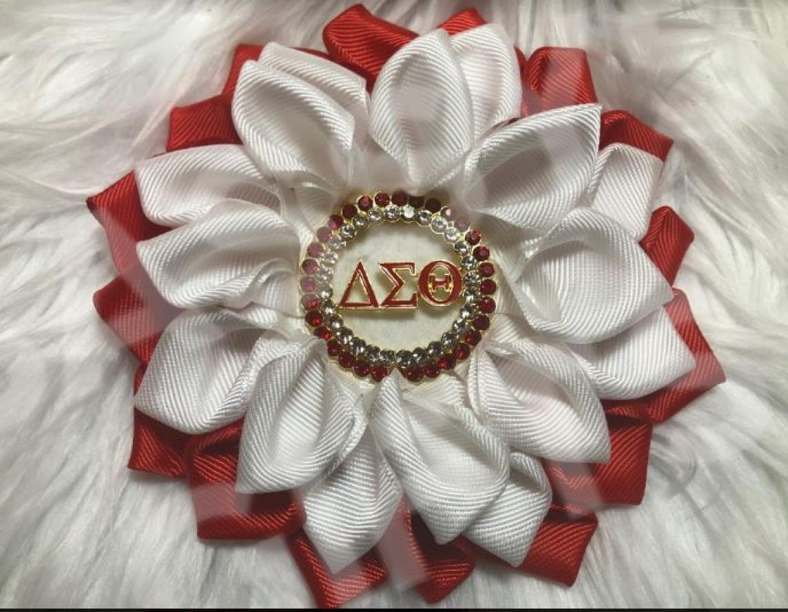 Delta Ribbon Brooch