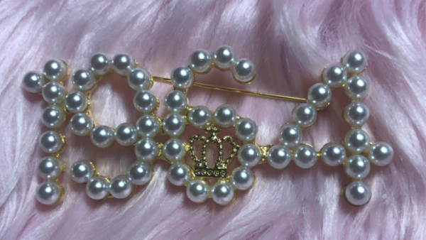 TLOD 1964 White Pearls with Crown